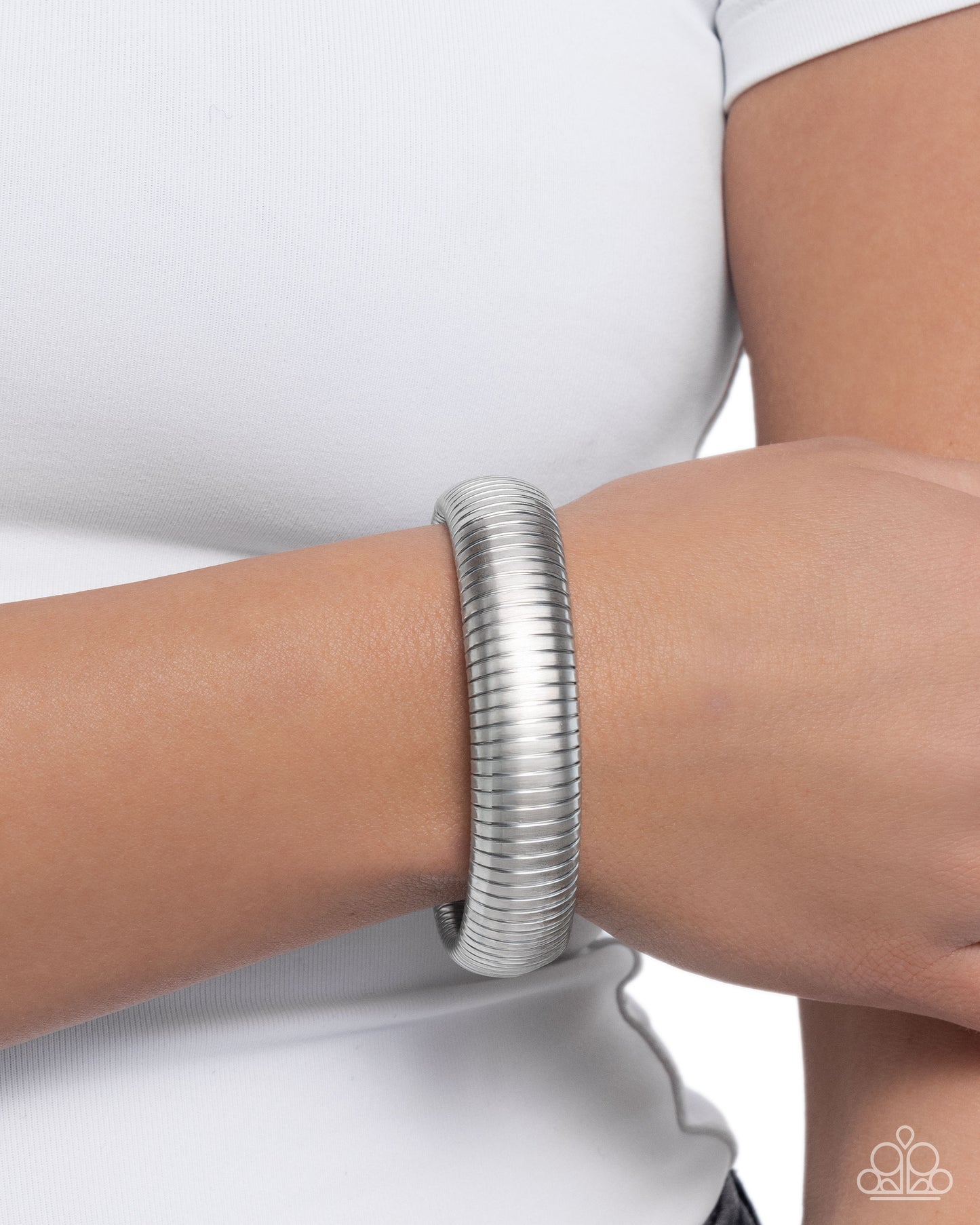 Flashy Fringe - Silver - Paparazzi Bracelet