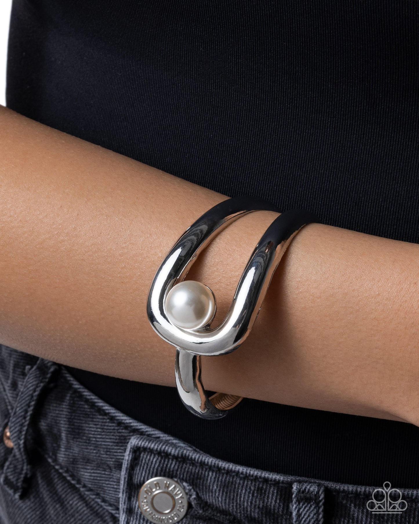 Sense of Grace - White - Paparazzi Bracelet