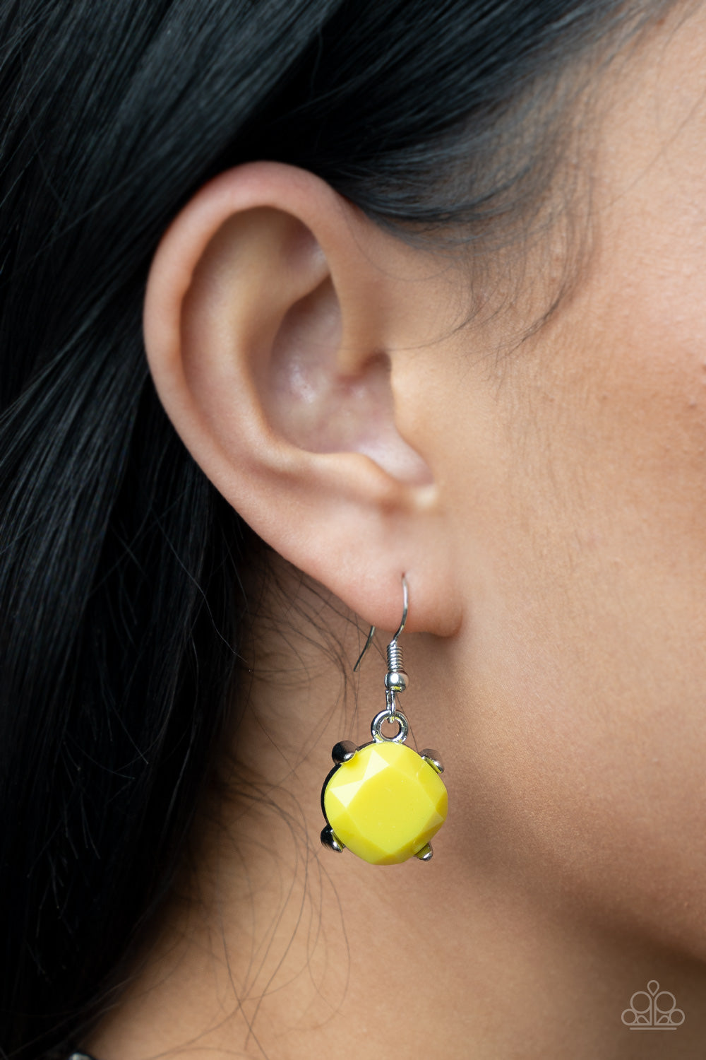 Prismatic Prima Donna - Yellow - Paparazzi Necklace