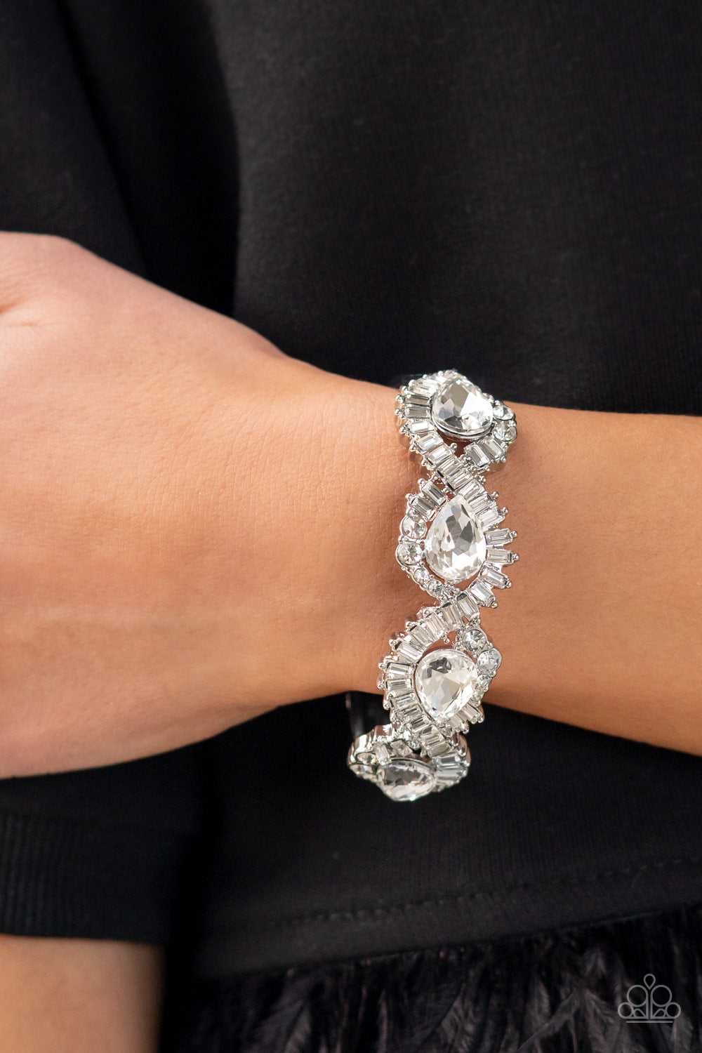 For the Win - White - Paparazzi Bracelet (EMP 2022)