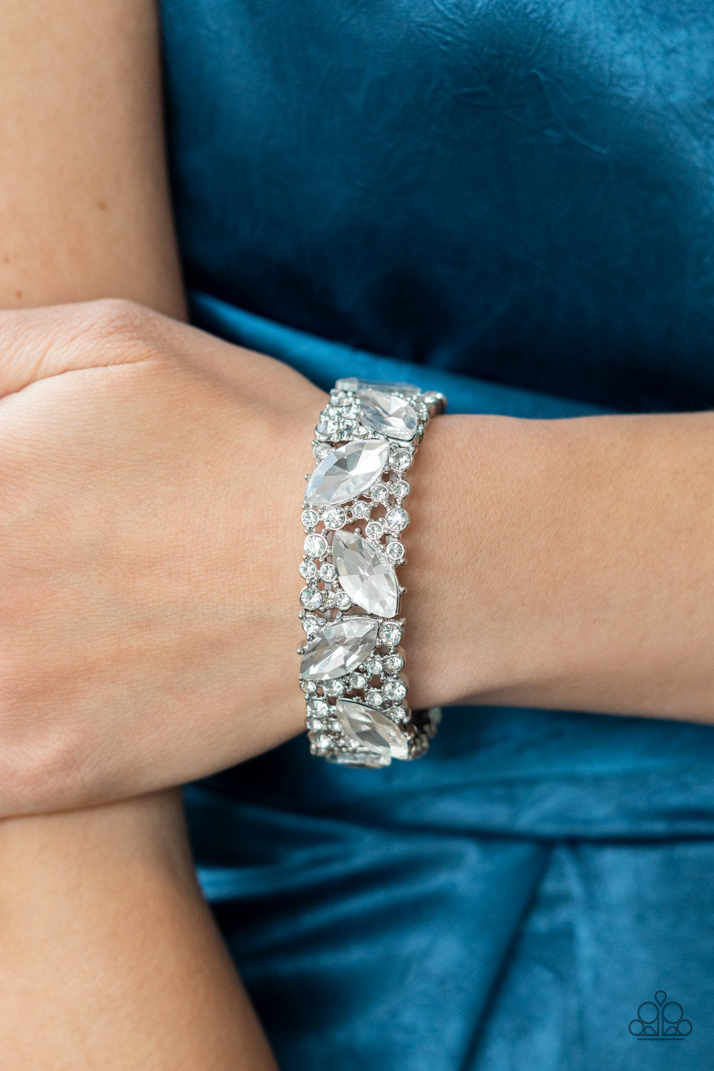 Full Body Chills - White - Paparazzi Bracelet (LOP)