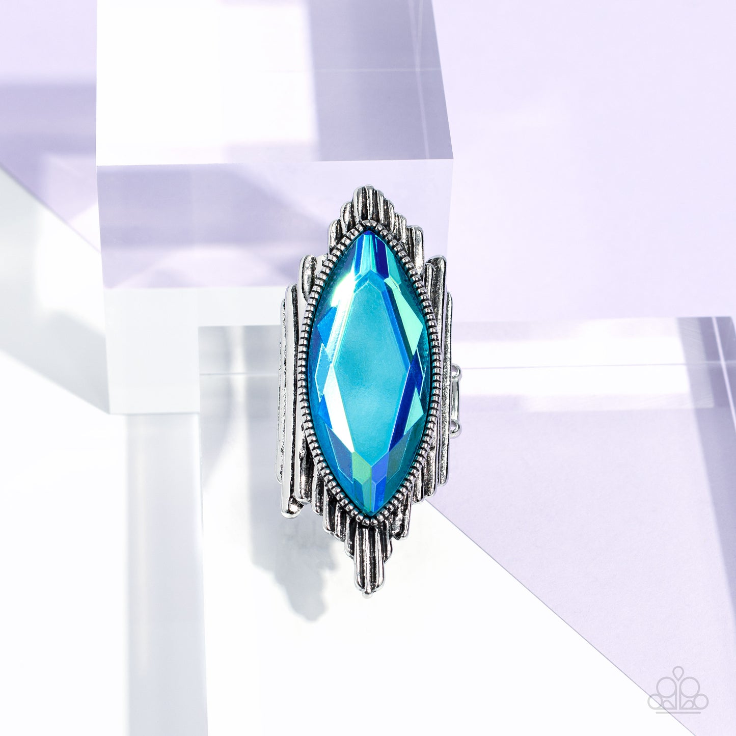 Stunning Showman - Green - Paparazzi Ring