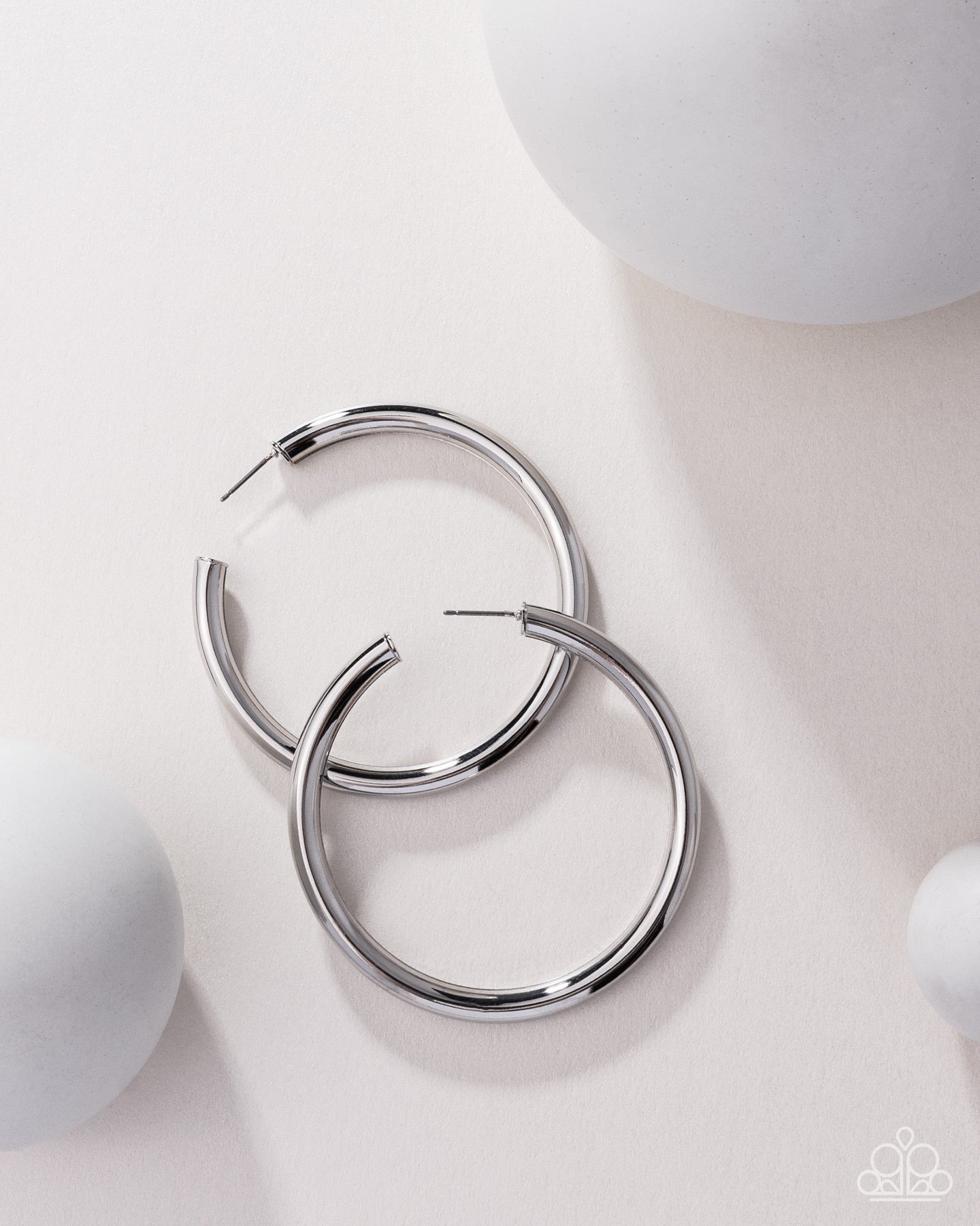 Curve Ball - Silver - Paparazzi Earrings