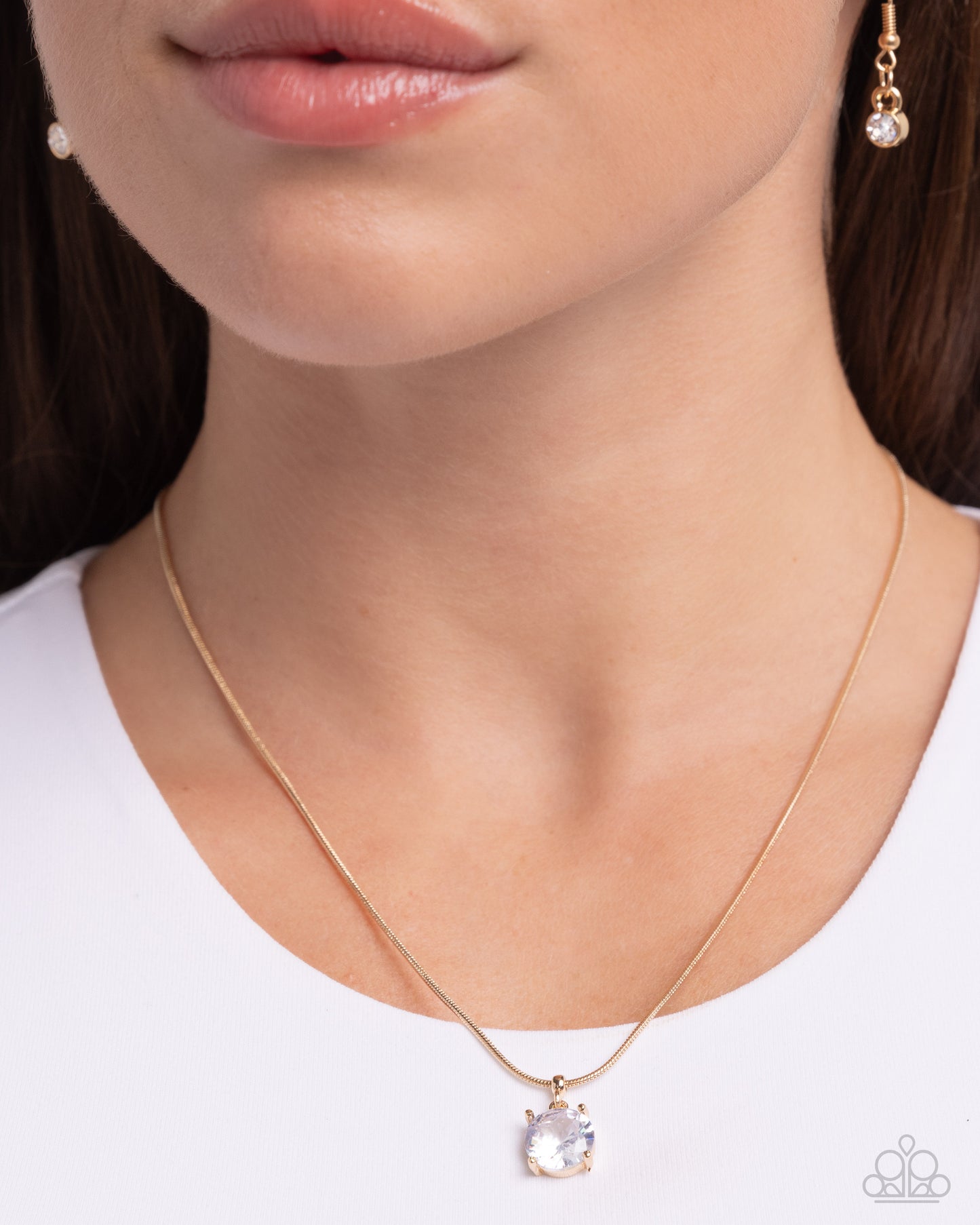 Pronged Premiere - Gold - Paparazzi Necklace