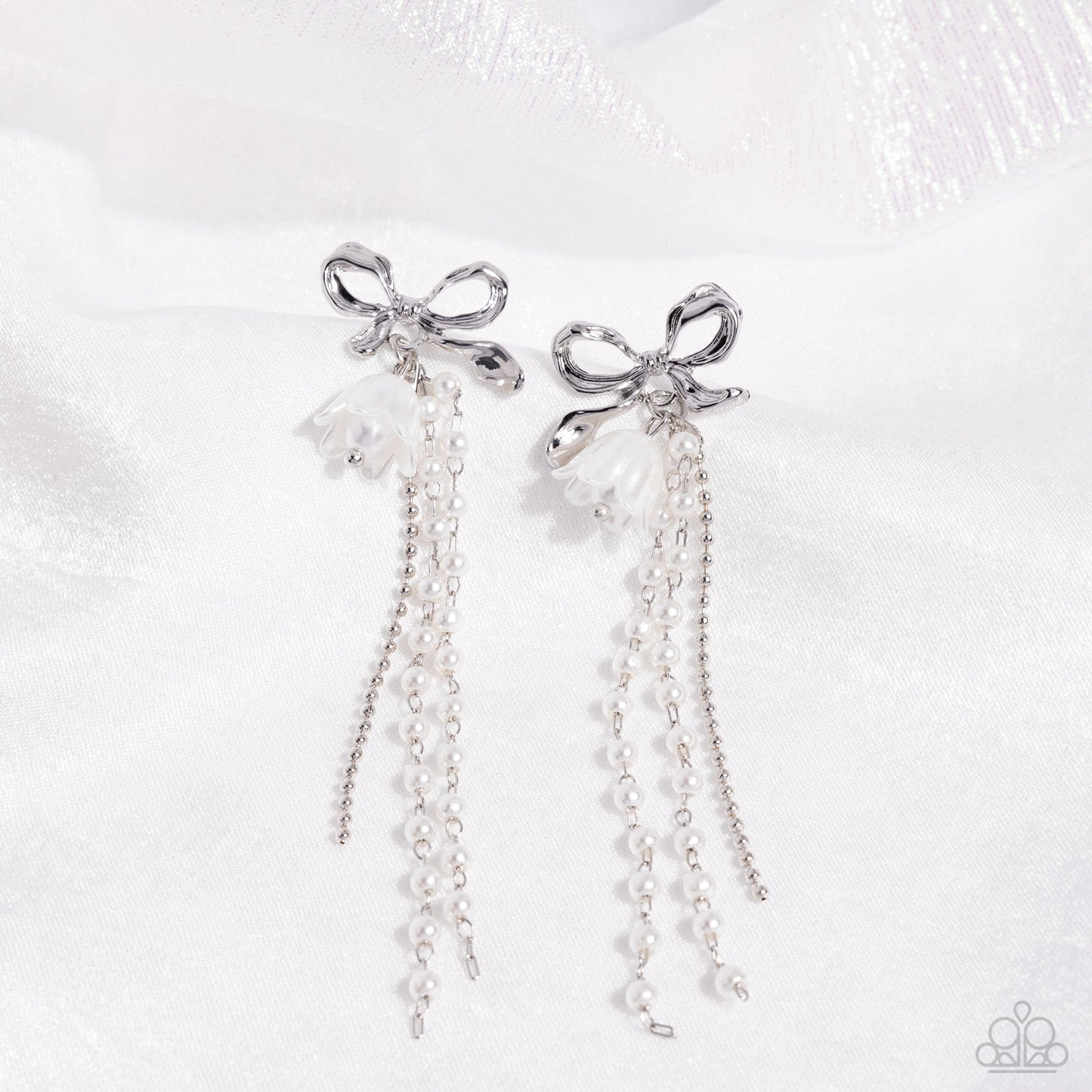 Garden Gain - White - Paparazzi Earrings