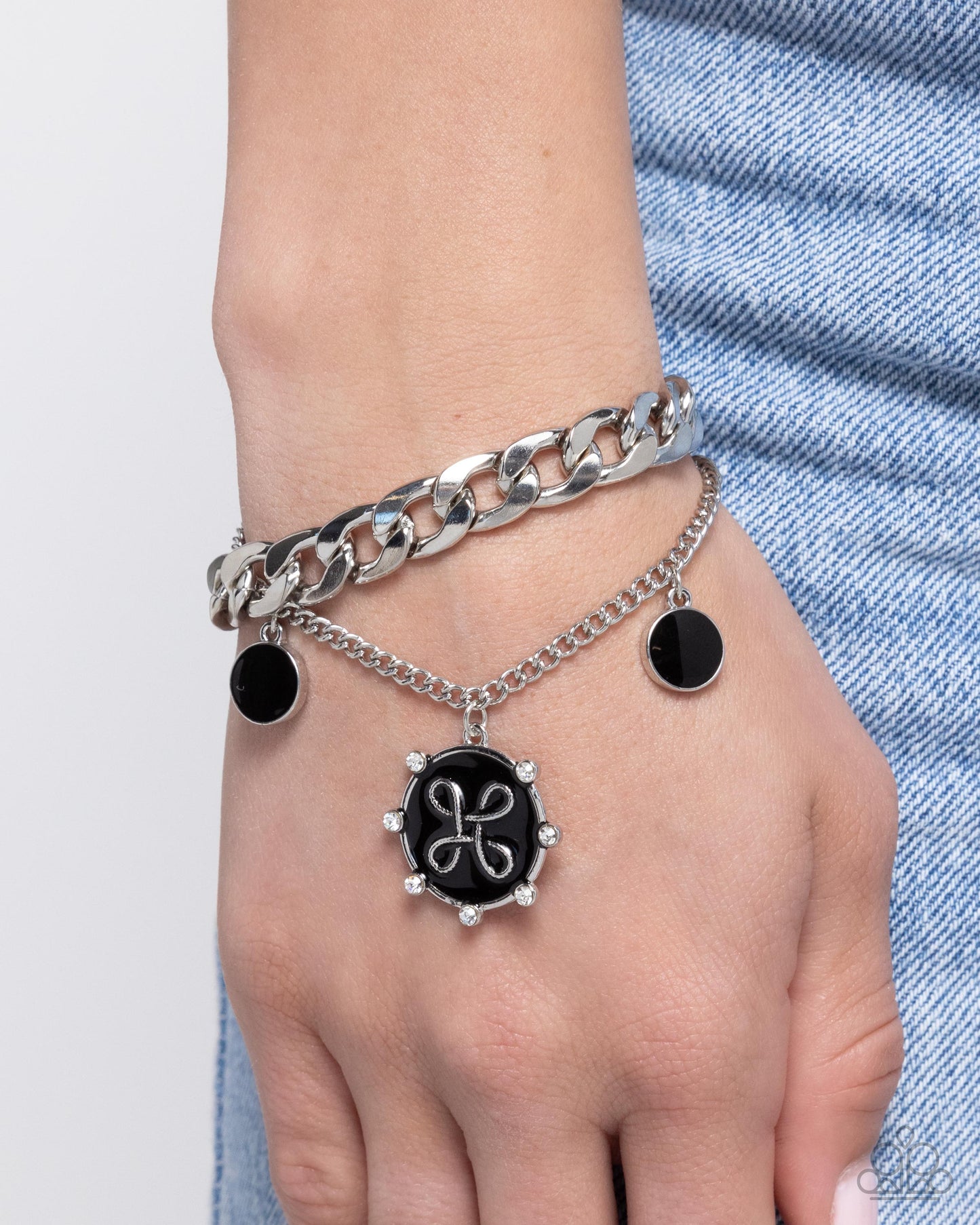 Preppy Present - Black - Paparazzi Bracelet