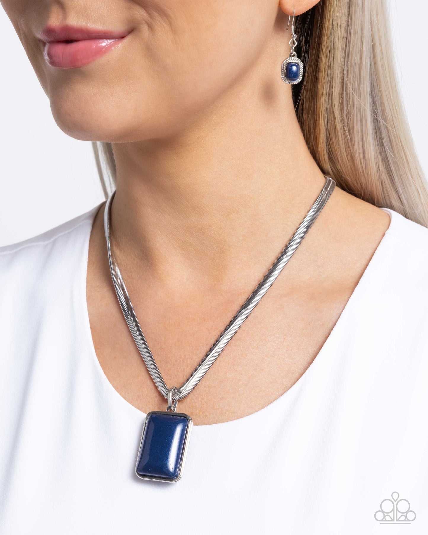 Clandestine Color - Blue - Paparazzi Necklace