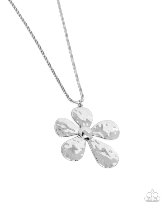 Gratifying Garden - Silver - Paparazzi Necklace