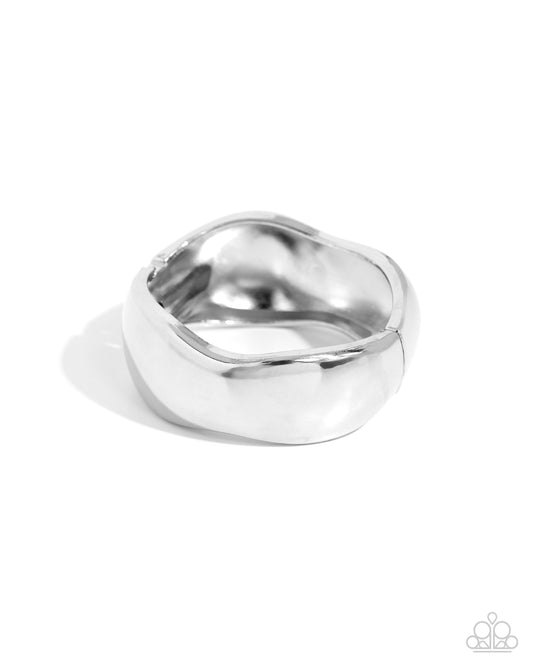 Curved Confident - Silver - Paparazzi Bracelet