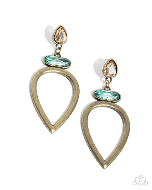Cultured Chic - Brass - Paparazzi Earrings