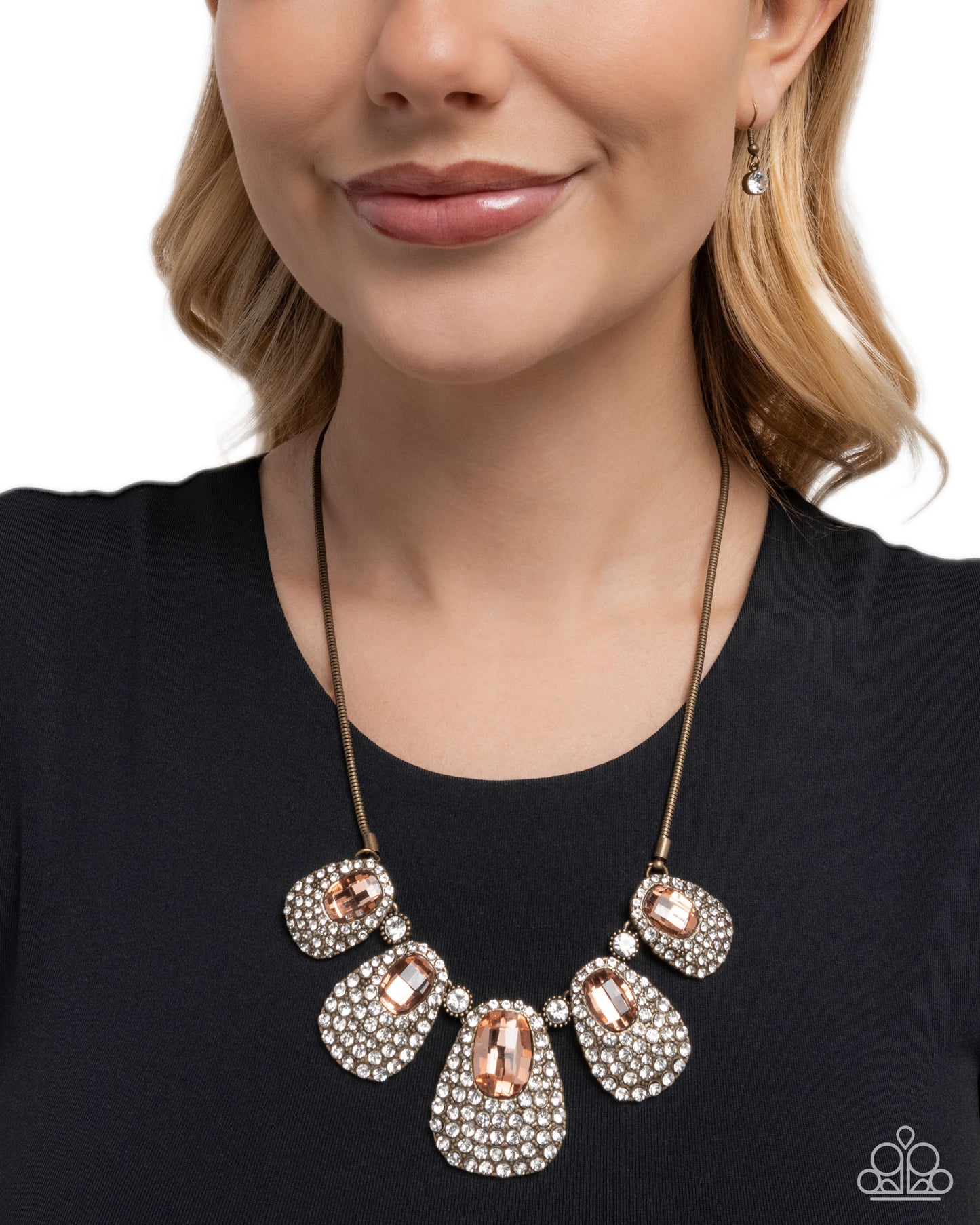 Oval Ovation - Brass - Paparazzi Necklace