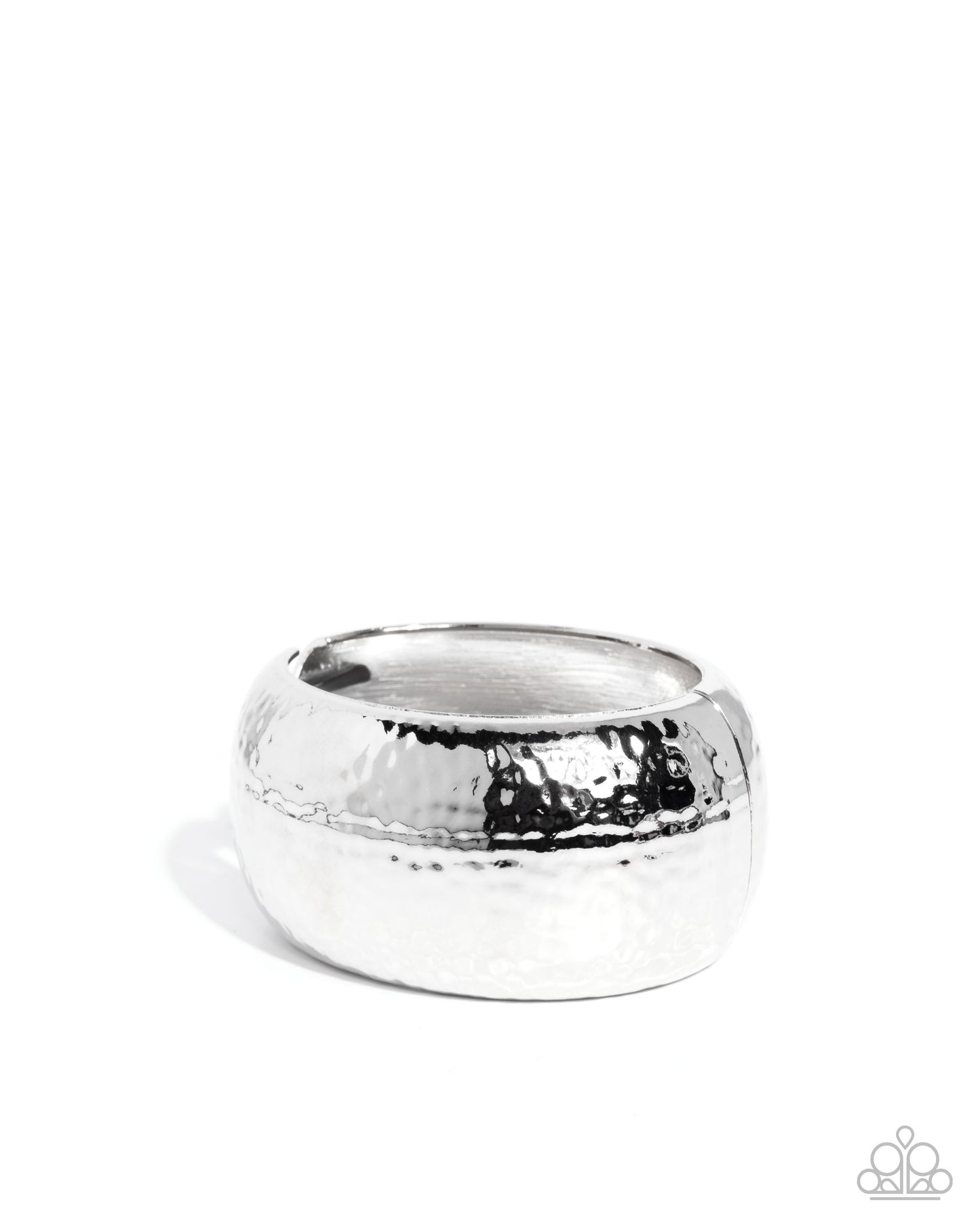 Hammered Hassle - Silver - Paparazzi Bracelet