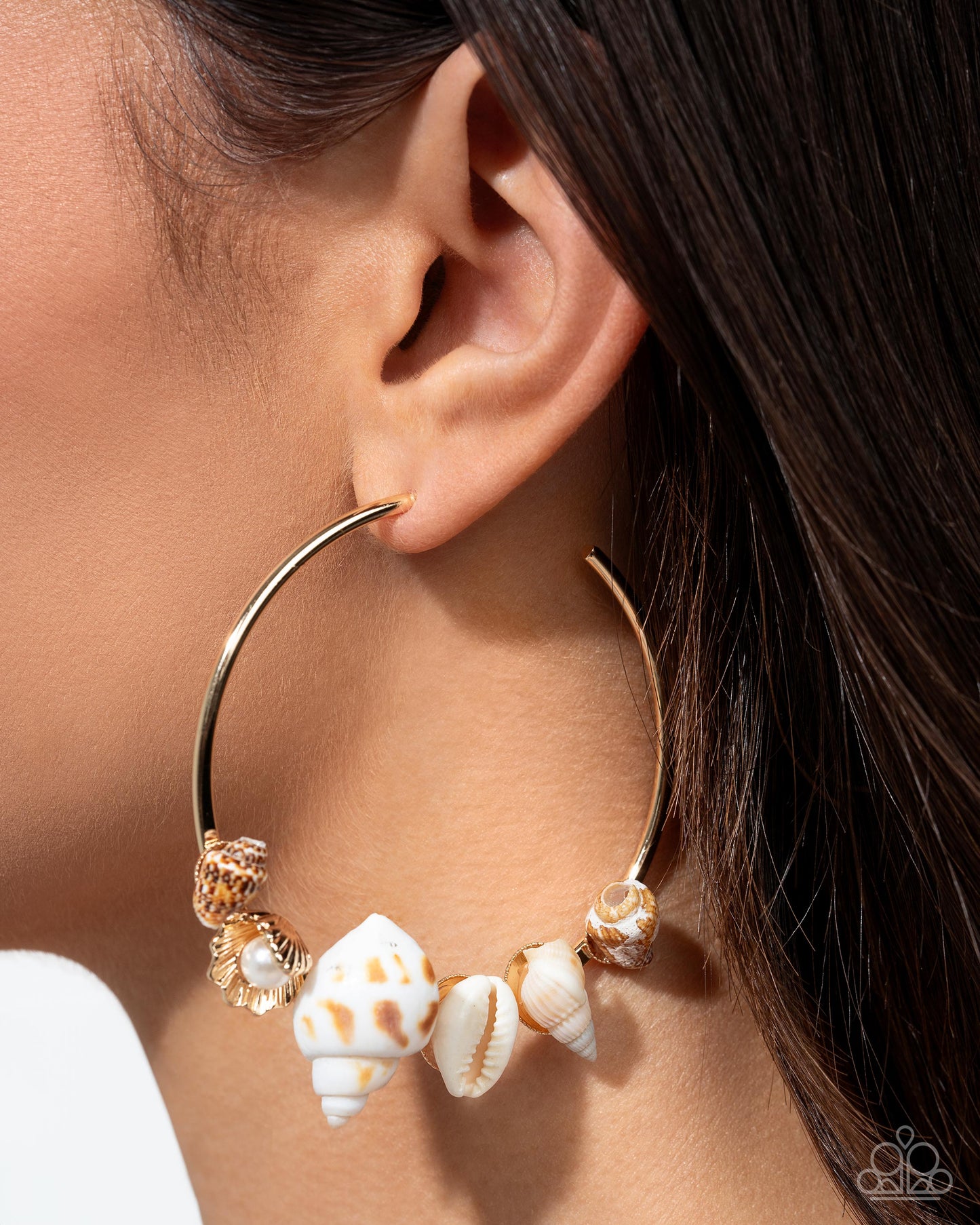 Seashell Sonnet - Gold - Paparazzi Earrings
