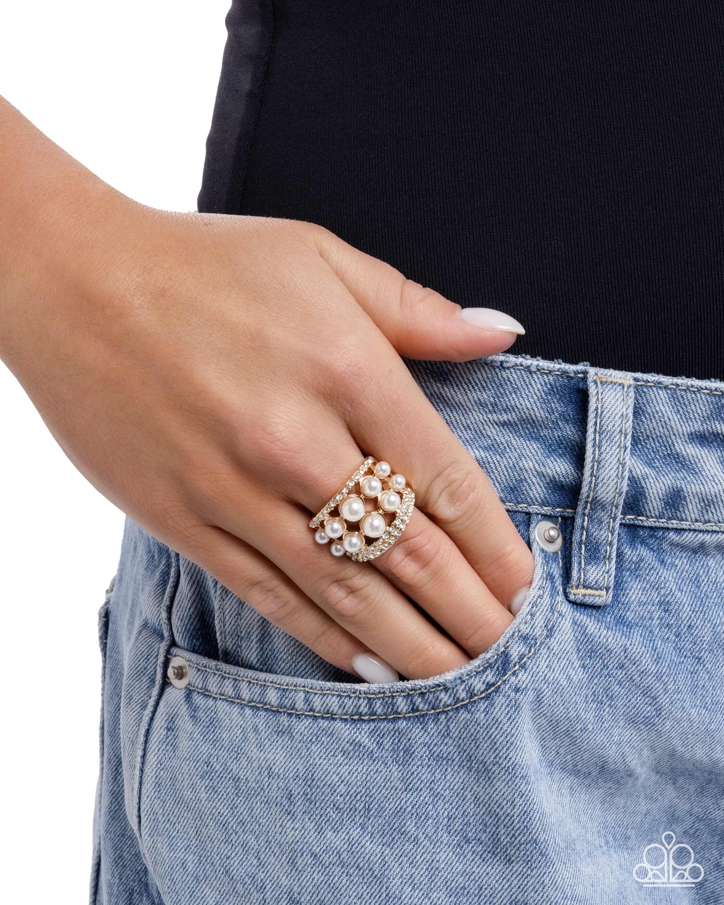 Glossy Gallery - Gold - Paparazzi Ring
