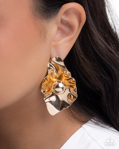 Crinkled Catwalk - Gold - Paparazzi Post Earrings