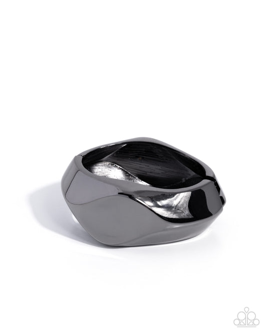 Robust Reveal - Black - Paparazzi Hinged Bracelet