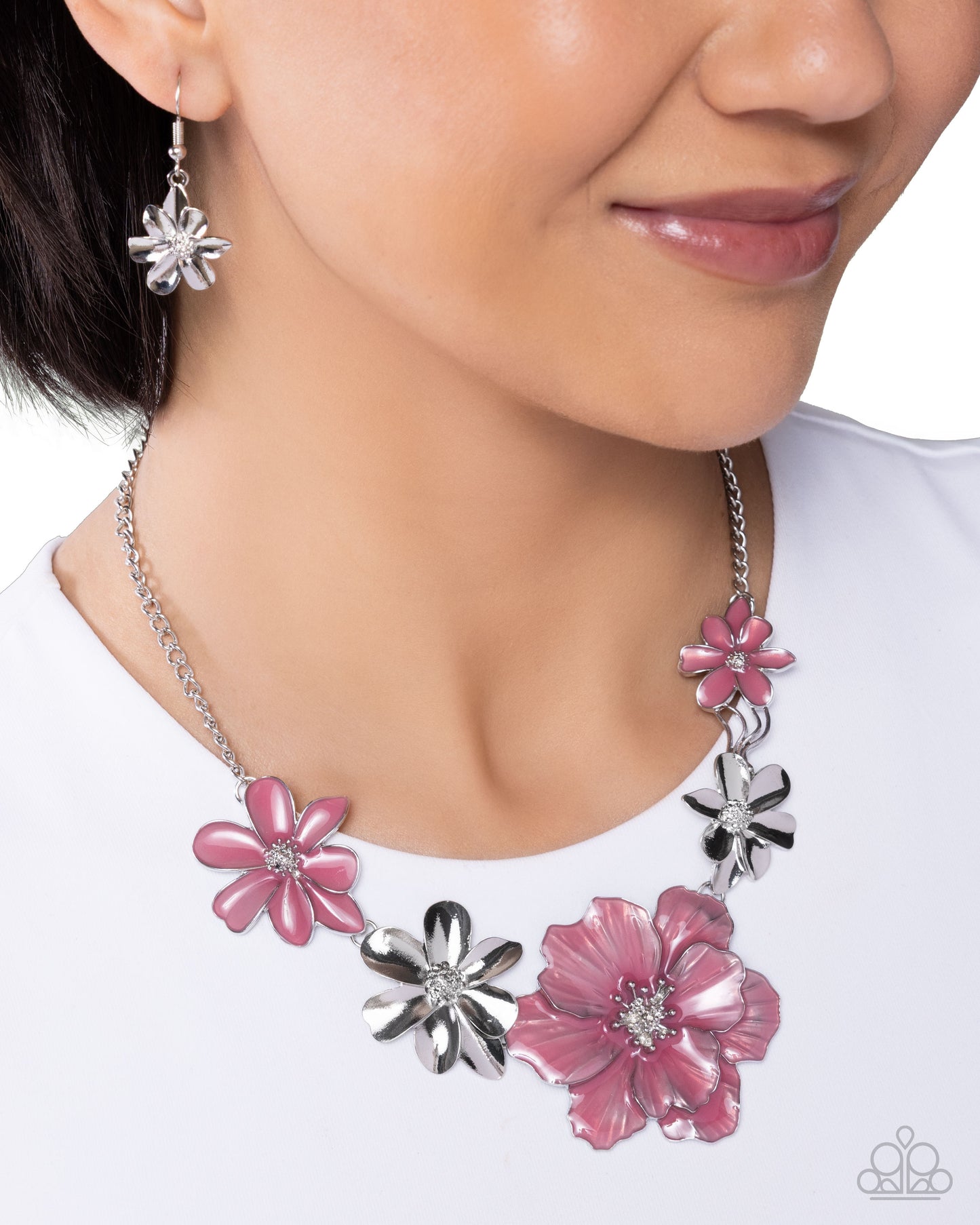 Bouquet Bunch - Pink - Paparazzi Necklace