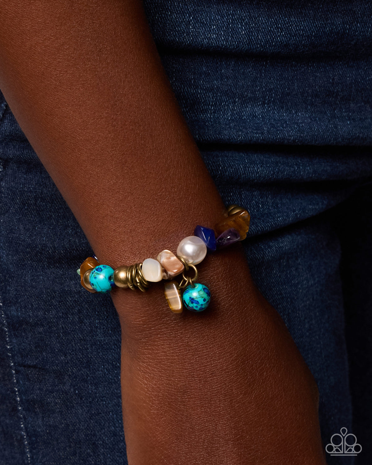 The Classy Collector - Brass - Paparazzi Bracelet