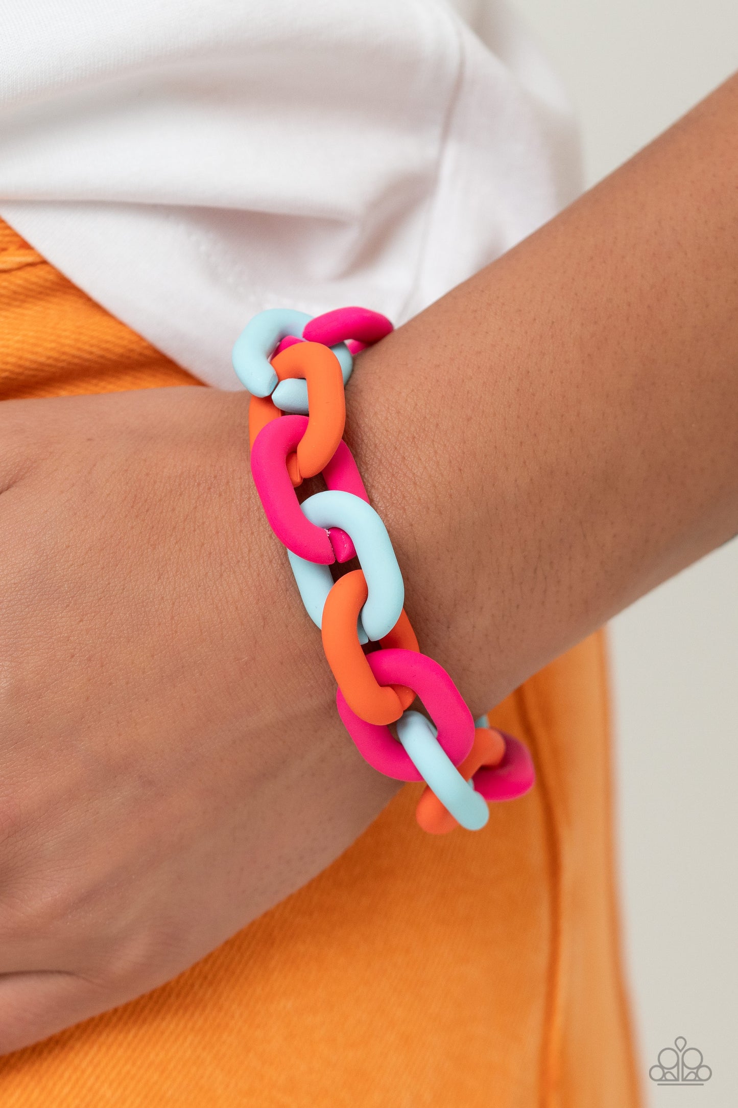 Speed SMILE - Pink Necklace and Go the Extra SMILE - Pink Bracelet Set