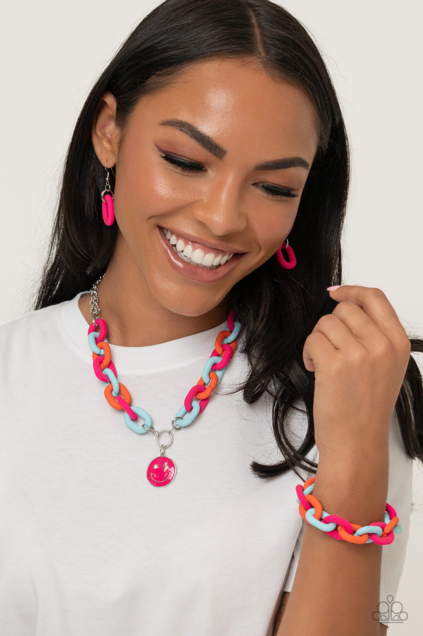 Speed SMILE - Pink Necklace and Go the Extra SMILE - Pink Bracelet Set
