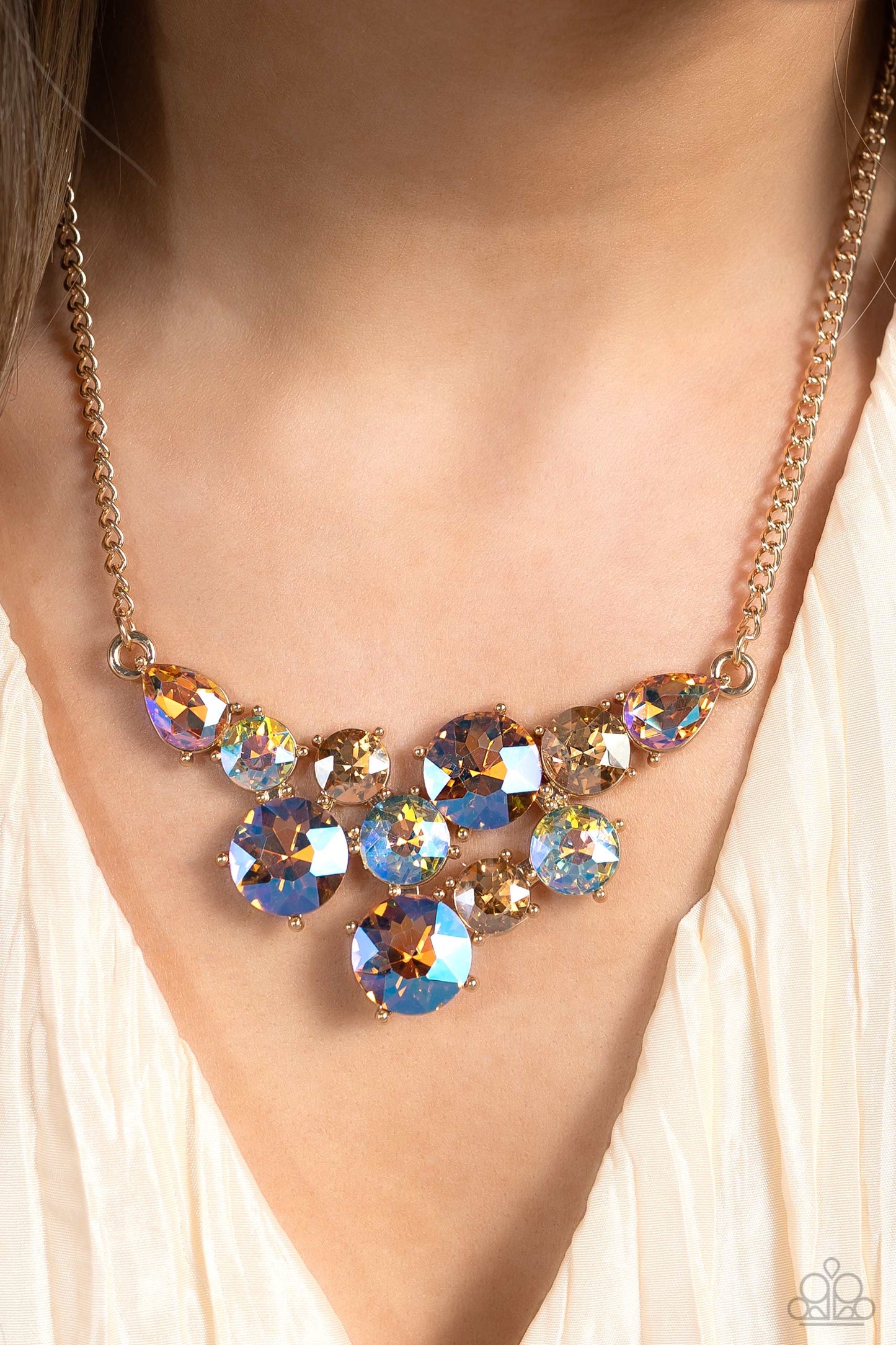 Round Royalty - Gold - Paparazzi Necklace and Twinkling Tria Gold Paparazzi Bracelet
