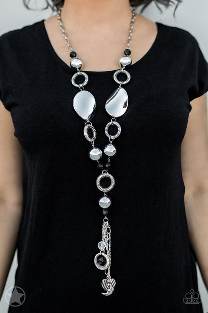 Total Eclipse Of the Heart Black - Paparazzi Necklace (Blockbuster)