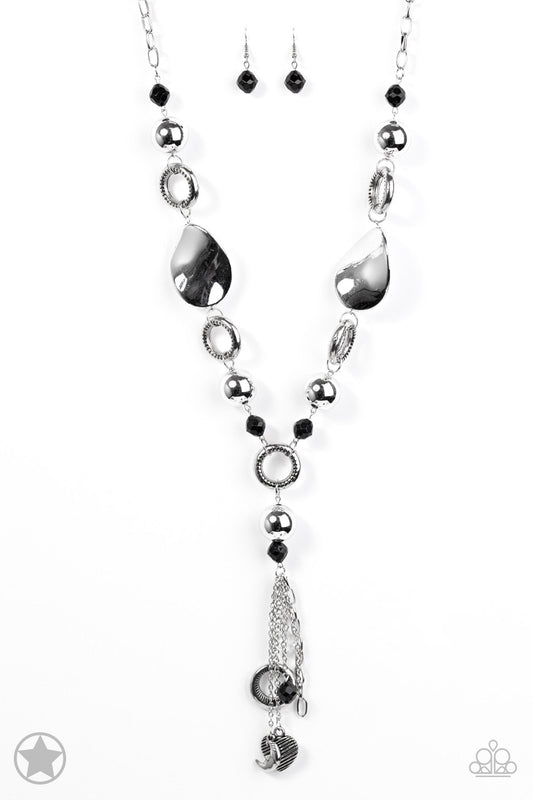 Total Eclipse Of the Heart Black - Paparazzi Necklace (Blockbuster)