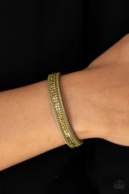 Babe Bling - Brass - Paparazzi Bracelet