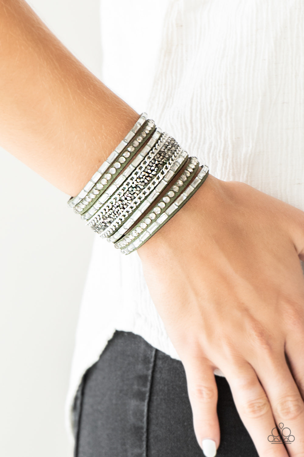 Rhinestone Rumble - Green Snap Bracelet