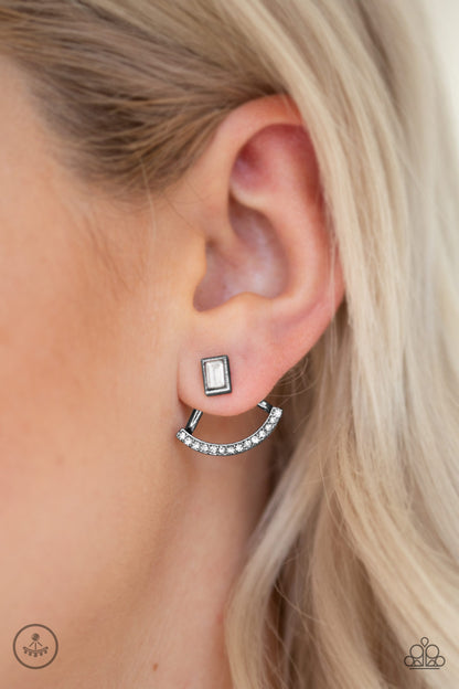 Delicate Arches - Black - Paparazzi Post Earrings