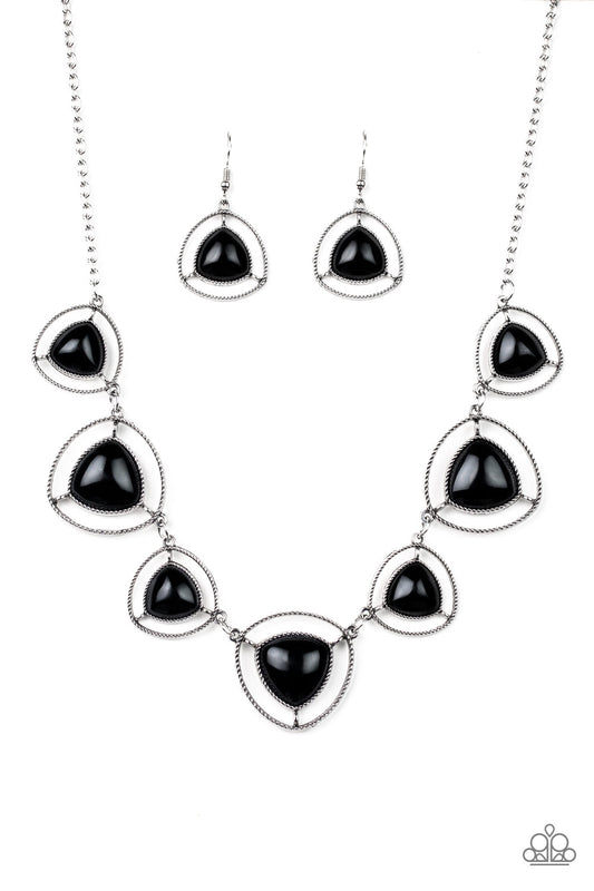 Make A Point - Black - Paparazzi Necklace