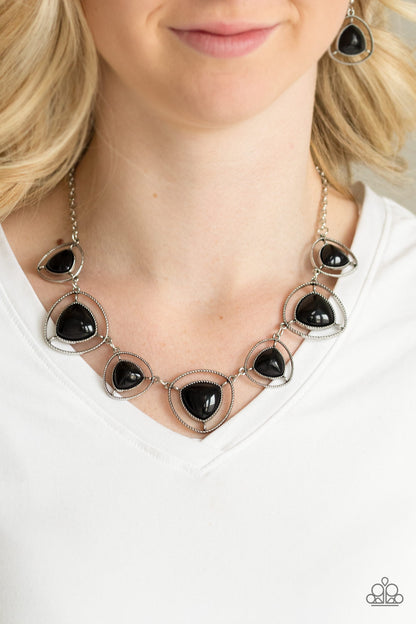 Make A Point - Black - Paparazzi Necklace