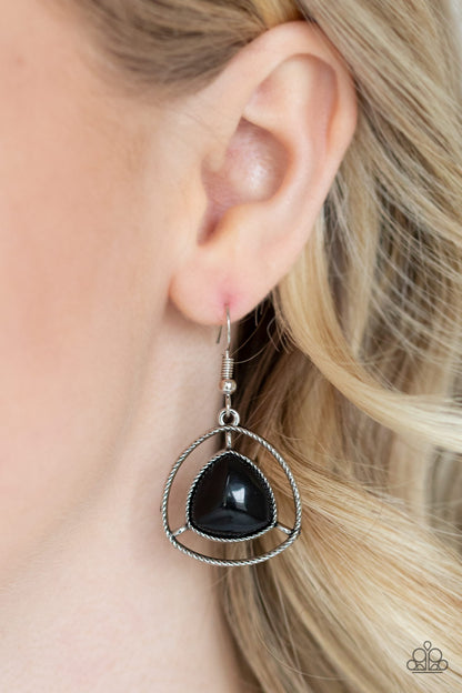 Make A Point - Black - Paparazzi Necklace