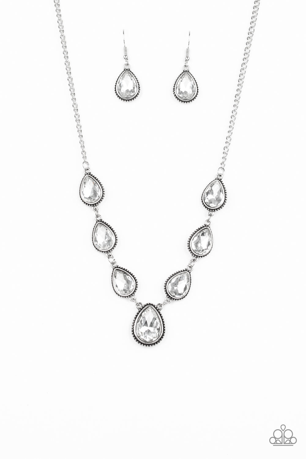 Socialite Social - White - Paparazzi Necklace
