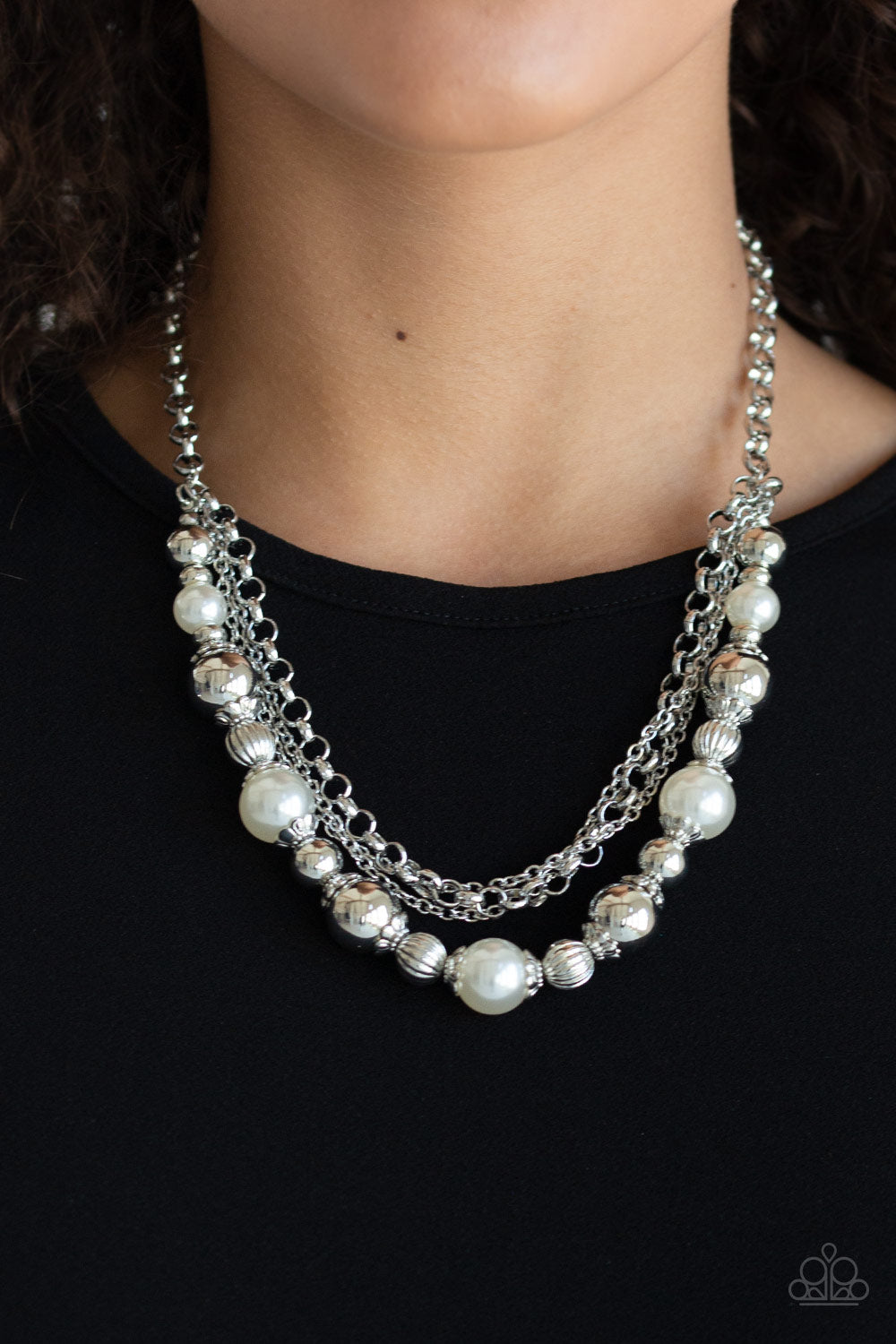 5th Avenue Romance - White - Paparazzi Necklace