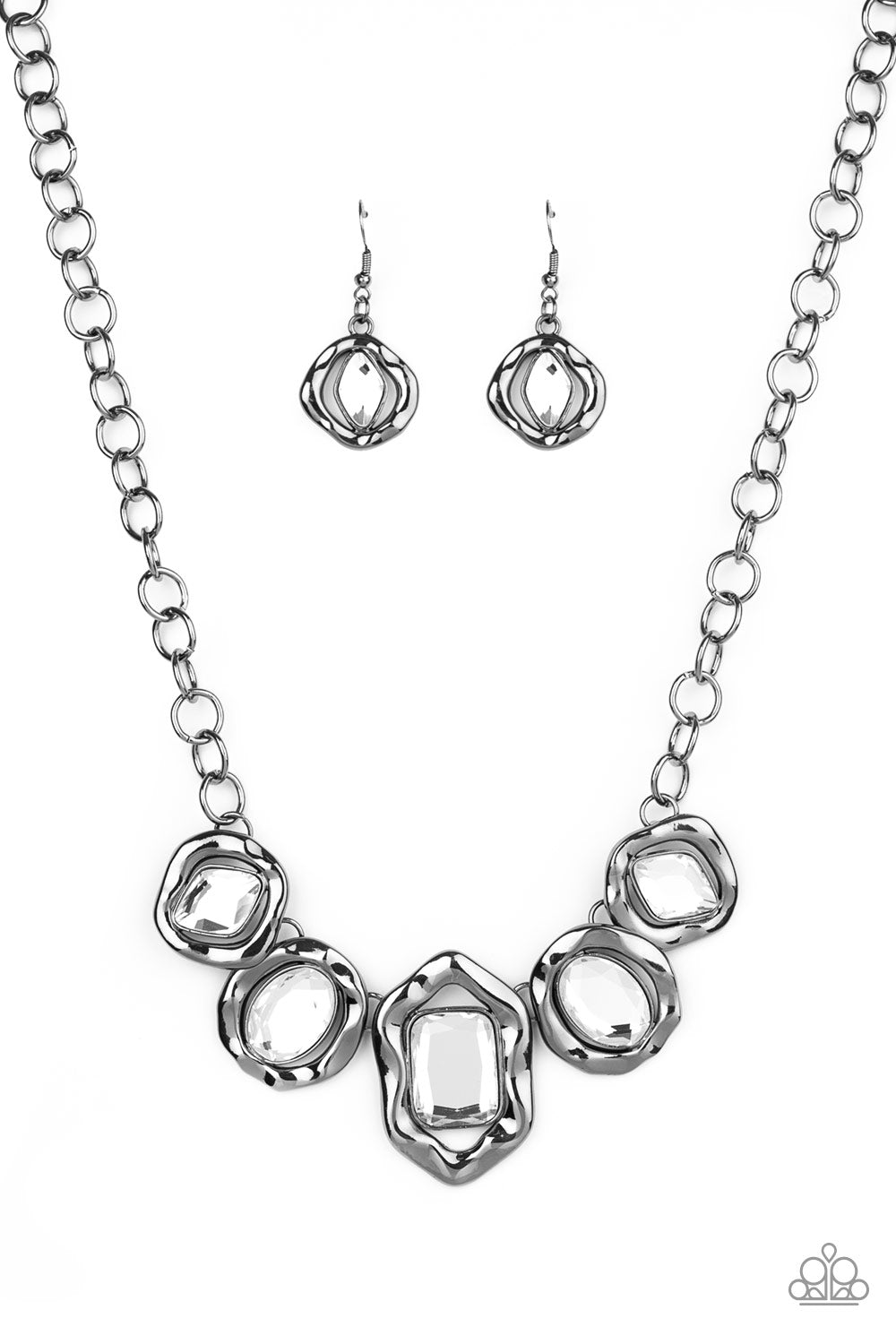 Celebrity Catwalk - Black Paparazzi Necklace