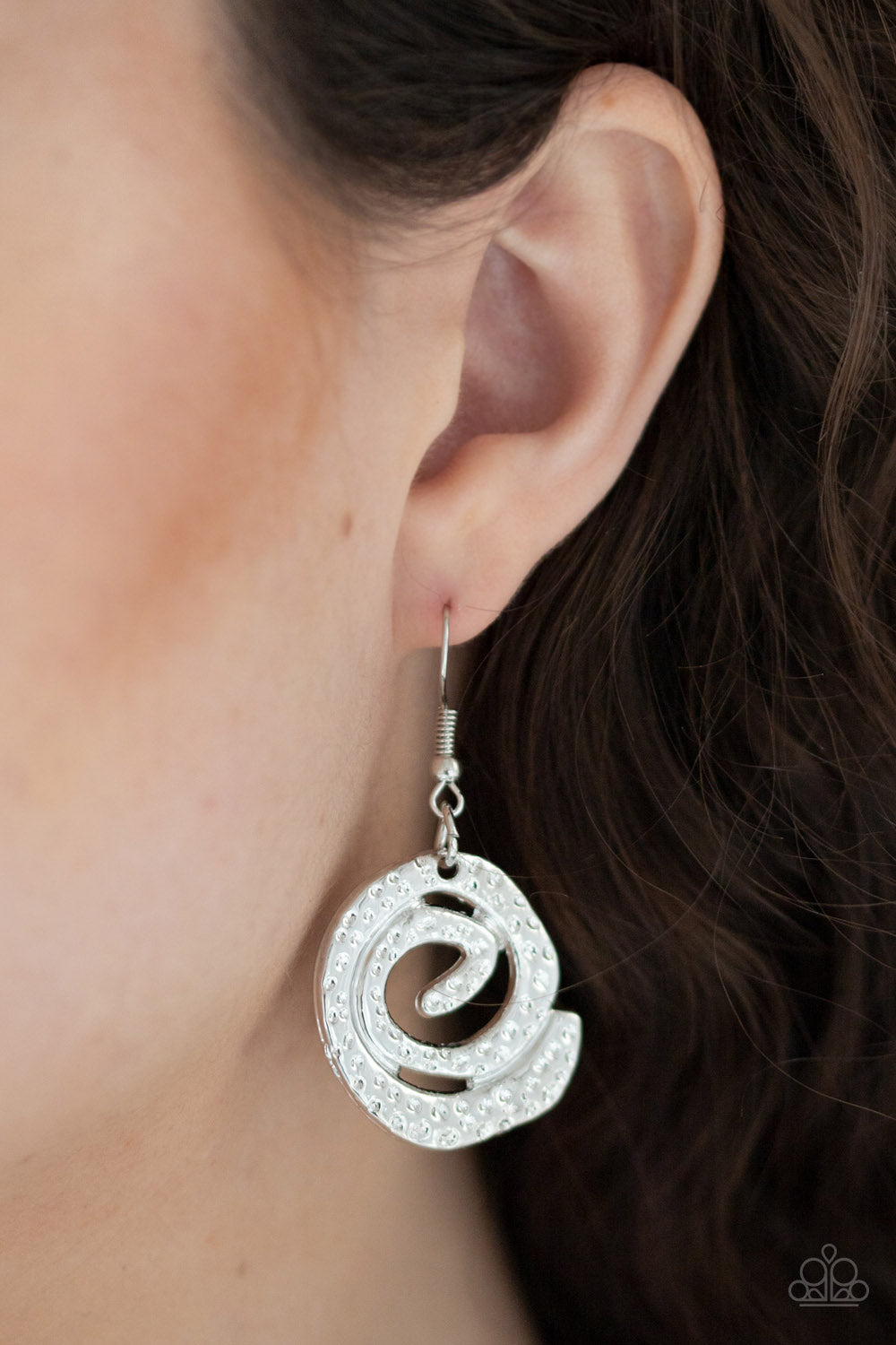 Statement Swirl - Silver - Paparazzi Necklace
