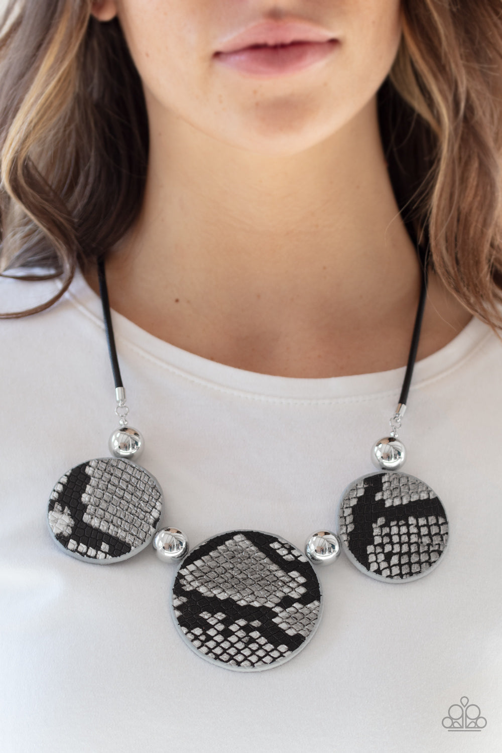 Viper Pit - Black - Paparazzi Necklace