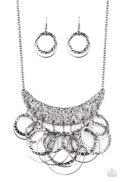 Metro Eclipse - Black - Paparazzi Necklace