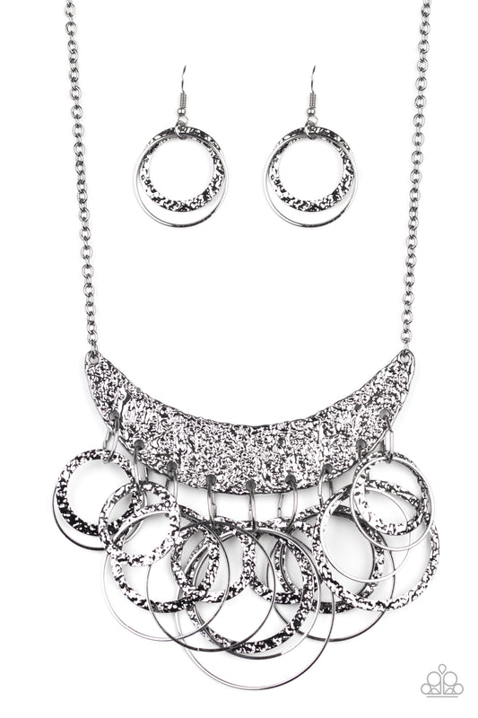 Metro Eclipse - Black - Paparazzi Necklace