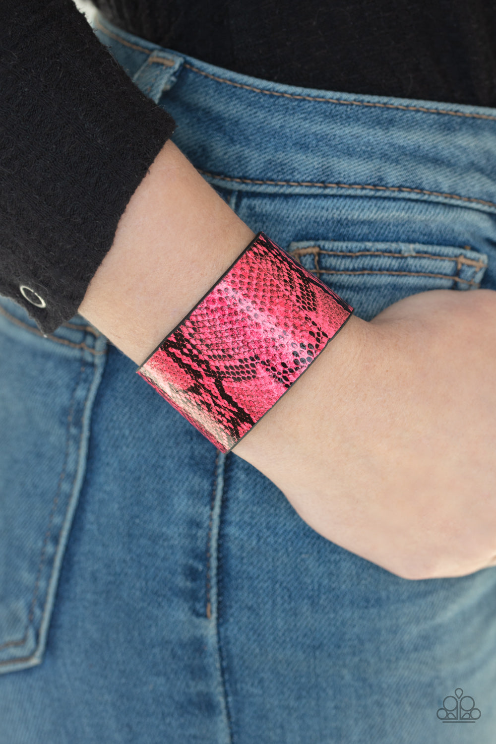 Its a Jungle Out There - Pink Snap Bracelet
