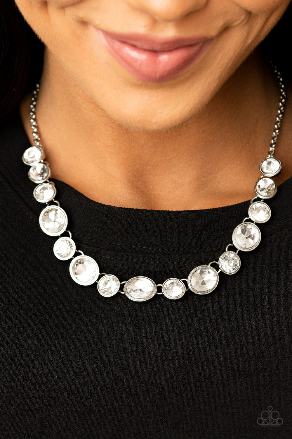 Girls Gotta Glow - White - Paparazzi Necklace (LOP)