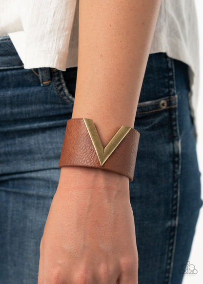 Claws Out - Brown Snap Bracelet