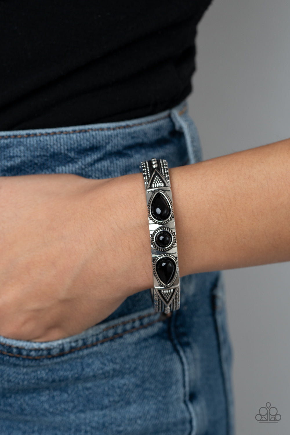 Radiant Ruins - Black - Paparazzi Bracelet