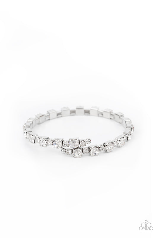 Photo Op - White - Paparazzi Bracelet