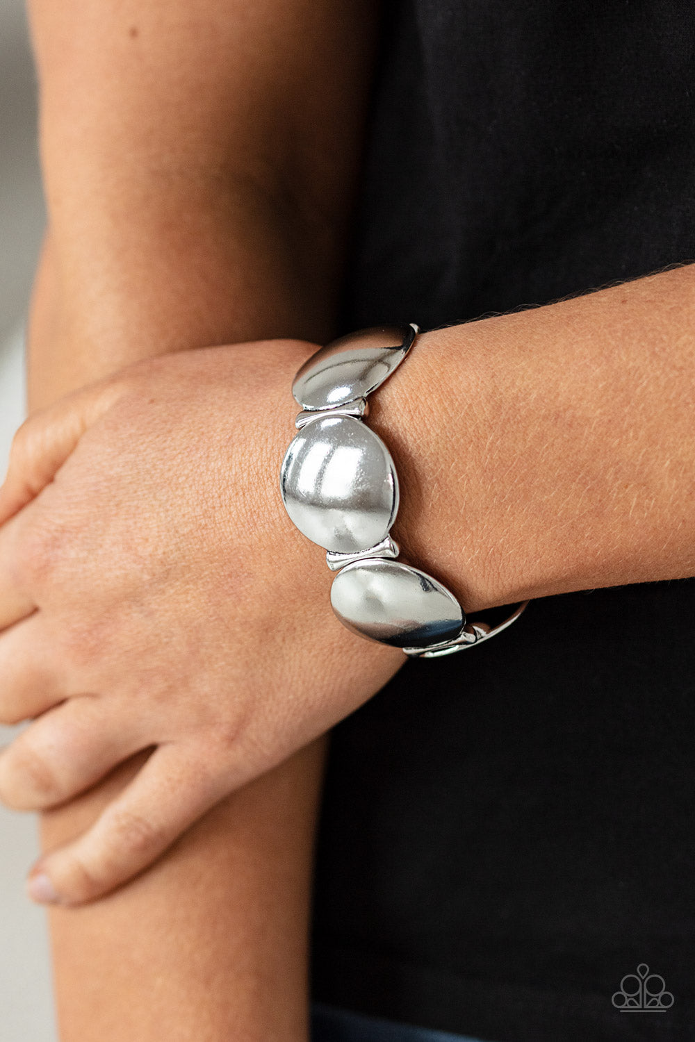 Going, Going, GONG! - Silver - Paparazzi Bracelet