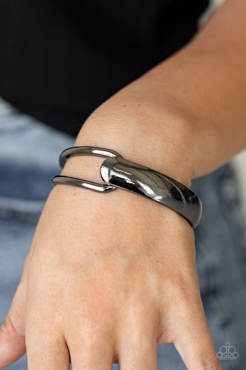 Couture - Clutcher - Black - Paparazzi Bracelet