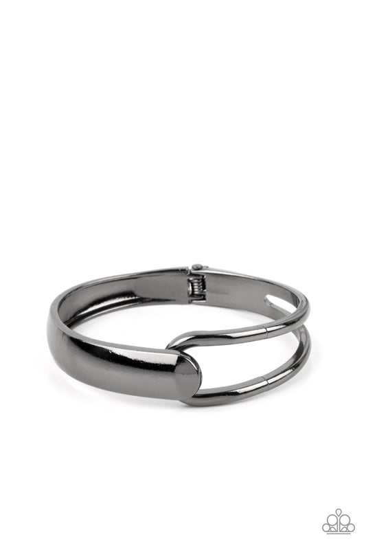 Couture - Clutcher - Black - Paparazzi Bracelet