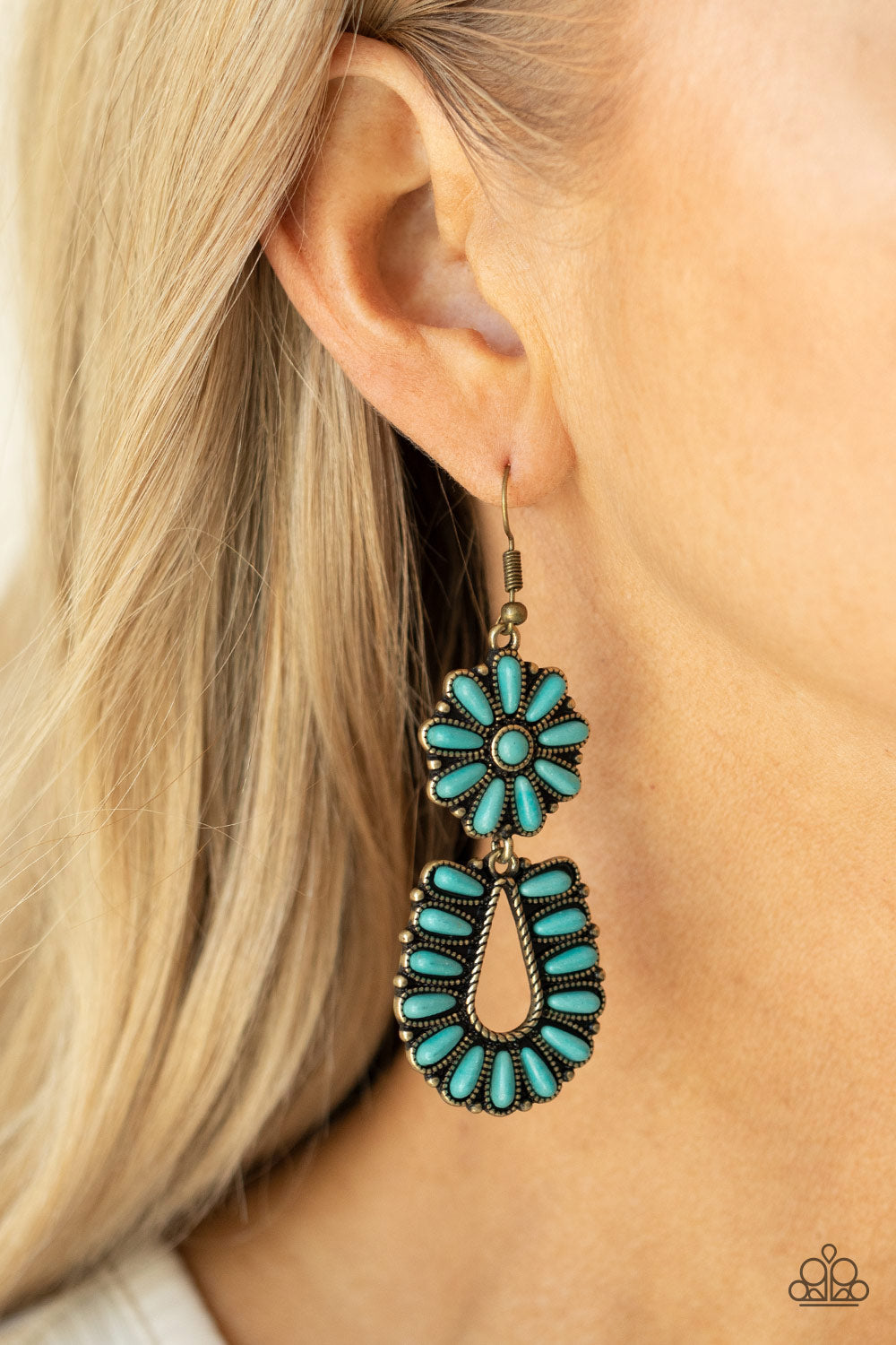 Badlands Eden - Brass - Paparazzi Earrings
