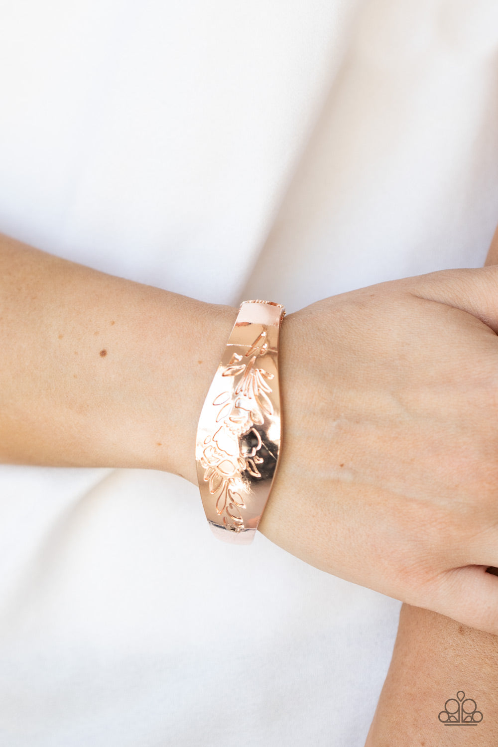 Fond of Florals - Rose Gold - Paparazzi Bracelet